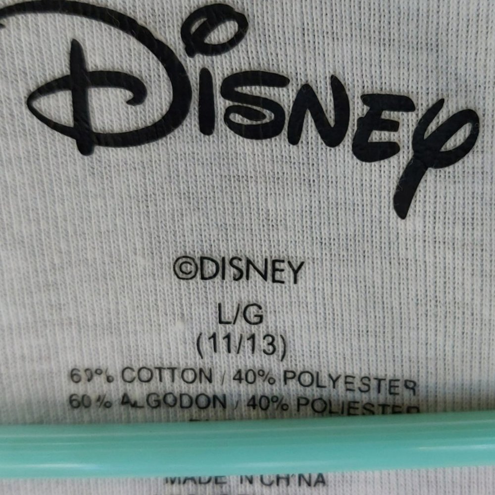 9$ SALE: Minnie Mouse T-shirt - Picture 3 of 3